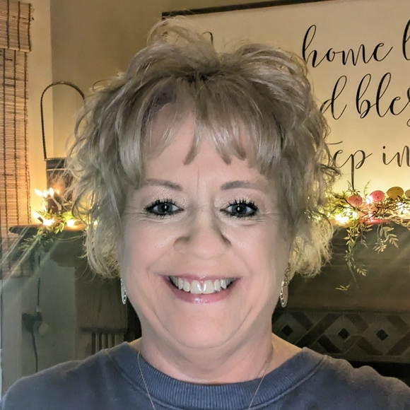 Meet your Posher, Crystal - Picture 8 of 9